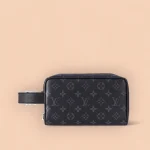 LV Locker Dopp Kit 黑花男士化妝包-M83113