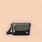 LV Pulse Monogram 郵差包-M12625