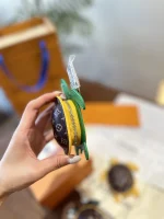 LV Turtle Pouch吊飾-M01471：圖片 9