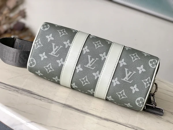 LV Keepall Bandoulière 25 Monogram Gradient 波斯頓系列 旅行包-M11591：圖片 4