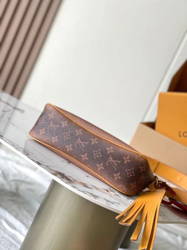 LV Pochette Accessoire XL Monogram 斜揹包-M11623：圖片 8