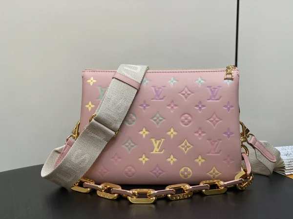 LV Coussin PM 鏈條 手拿-M11726：圖片 2