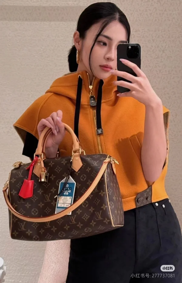 LV Speedy Soft 30 Crafty Monogram 旅行斜揹包-M11945：圖片 3