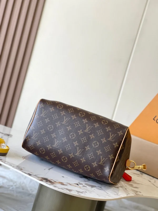 LV Speedy Soft 30 Crafty Monogram 旅行斜揹包-M11945：圖片 9