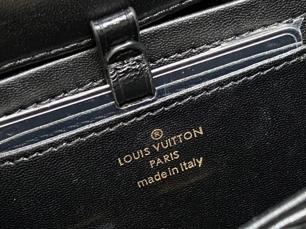 LV 2024 秋冬時裝秀系列GO-14 PM Malletage 斜挎鏈條包-M12004：圖片 22