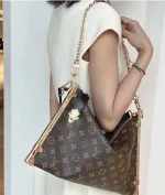 LV 2024 秋冬時裝秀系列Lucky Trunk Monogram 小盒子包 -M12075：圖片 8