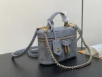 LV 2024 秋冬時裝秀系列Vanity Chain Pouch 化妝盒 化妝袋-M12427：圖片 9
