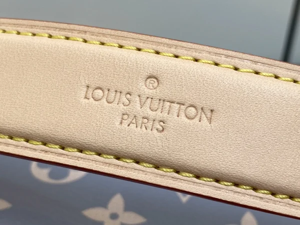 LV 2024 秋冬時裝秀系列Side Trunk MM 小盒子包-M12428：圖片 11