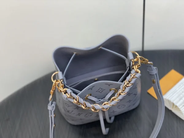LV 2024 秋冬時裝秀系列Néonoé BB Monogram Ink 水桶包-M12749：圖片 18