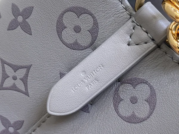 LV 2024 秋冬時裝秀系列Néonoé BB Monogram Ink 水桶包-M12749：圖片 16
