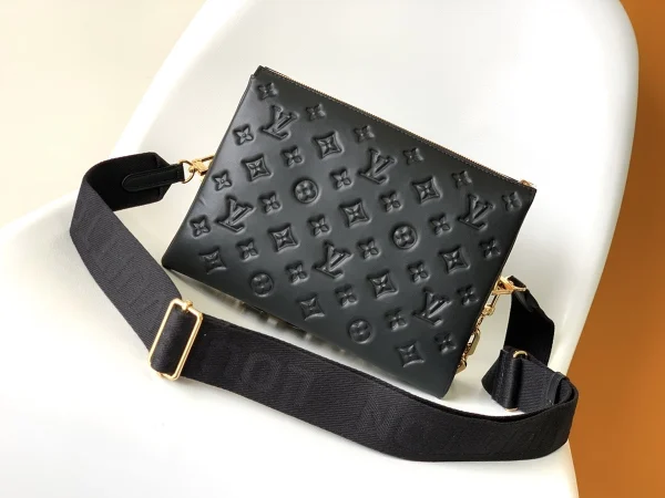 LV Coussin PM Monogram 手拿 斜背包 -M21260：圖片 4