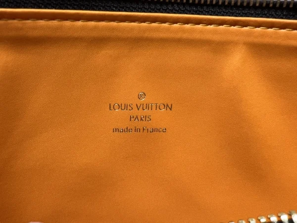 LV Coussin MM Edge 鏈帶 手拿包-M21264：圖片 10