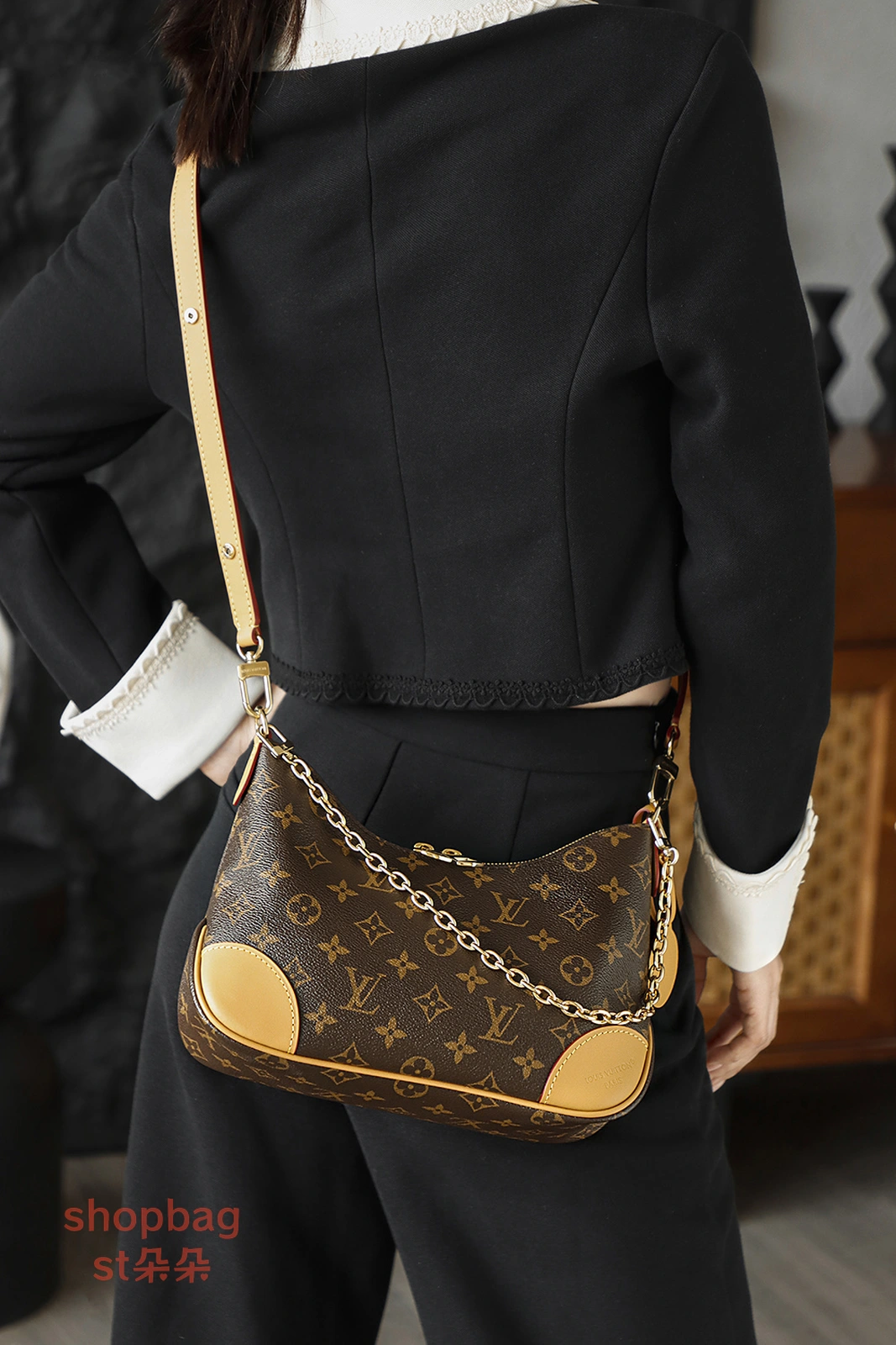 高仿精品 LV Boulogne Monogram 黃牛角包-M45832 24 高仿包LV精品