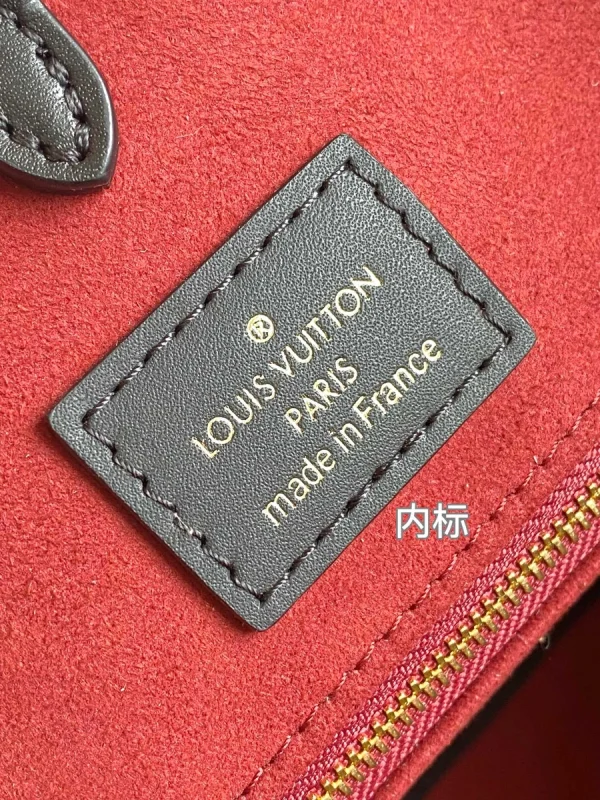 LV OnTheGo GM Monogram epi 義大利牛皮手腕托特包-M45945：圖片 8