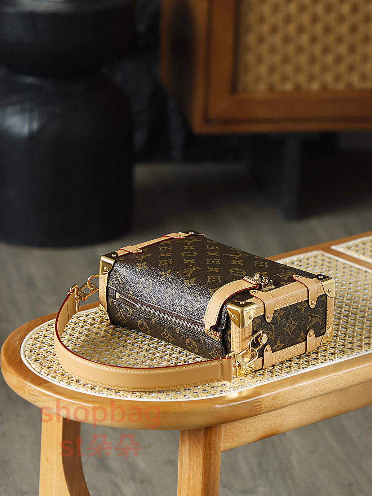 高仿包包 LV Side Trunk MM 老花 單肩包-M46358 8 高仿包包 LV Side Trunk MM 老花 單肩包-M46358