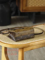 LV OnTheGo BB Monogram 托特 購物包包-M46839：圖片 9