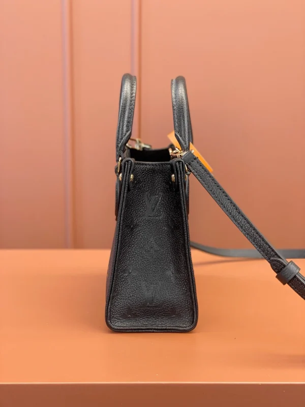LV OnTheGo BB Monogram EPI 托特包購物包包-M46993：圖片 10