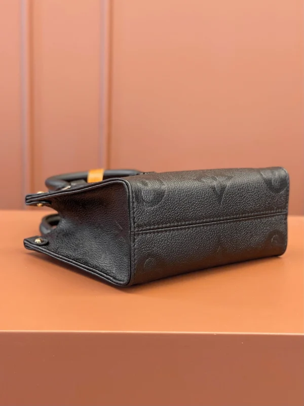 LV OnTheGo BB Monogram EPI 托特包購物包包-M46993：圖片 9