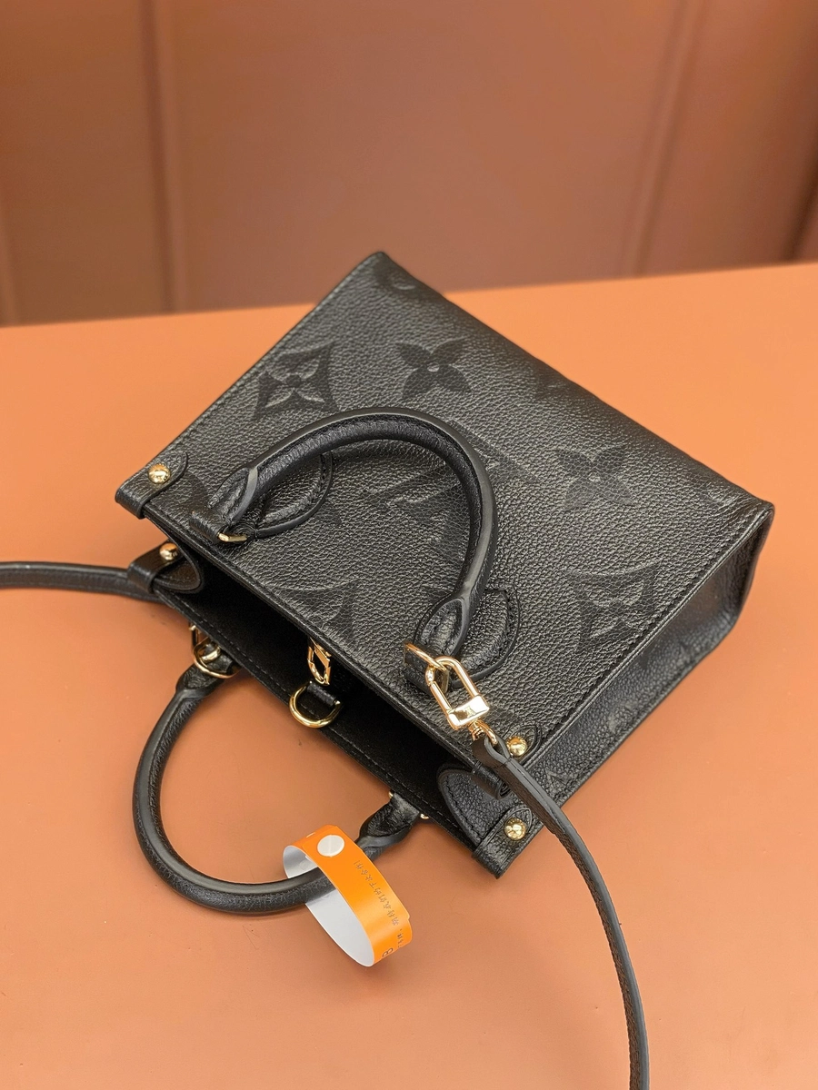 LV OnTheGo BB Monogram EPI 托特包購物包包-M46993 7 LV OnTheGo BB Monogram EPI 托特包購物包包-M46993