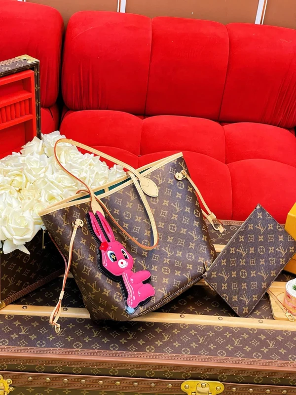 LV Neverfull PM Monogram 兔子貼章  購物托特包包-M47200：圖片 8