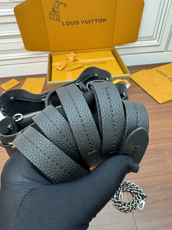 LV Bella 黑色打孔花 雙手提托特包包-M59200：圖片 18
