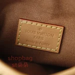高仿 LV Fold Me Pouch Monogram 隨身包-M80874：圖片 18