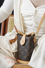 高仿 LV Fold Me Pouch Monogram 隨身包-M80874：圖片 20