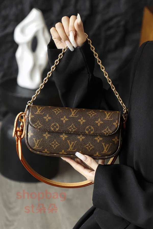 高仿精品 LV Wallet on Chain Ivy Monogram 鏈條麻將包包-M81911：圖片 27