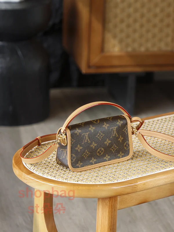 高仿包包 LV Nano Diane 老花 單肩斜挎包 -M83298：圖片 10