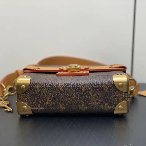 LV Soul Trunk 包 Monogram 斜揹包-M11535：圖片 12