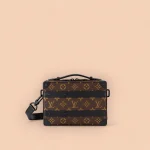LV Handle Soft Trunk Monogram老花男士軟盒子-M45935
