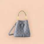 LV 2024 秋冬時裝秀系列Néonoé BB Monogram Ink 水桶包-M12749