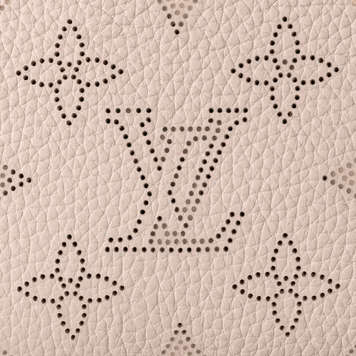 LV Hand It All PM Mahina小牛皮 鏈條包 斜揹包-M24255