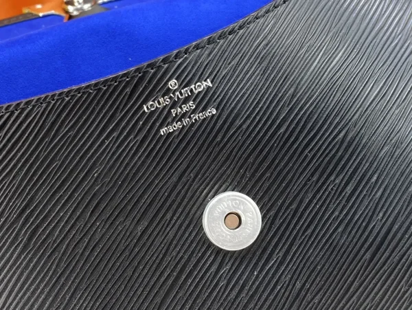 LV Buci Epi 斜背袋-M59386：圖片 10