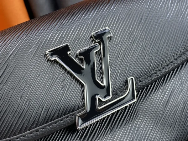 LV Buci Epi 斜背袋-M59386：圖片 9