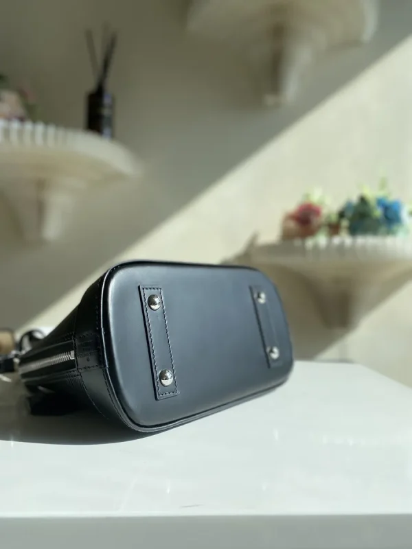 LV Alma BB Epi 貝殼包 -M59217：圖片 4