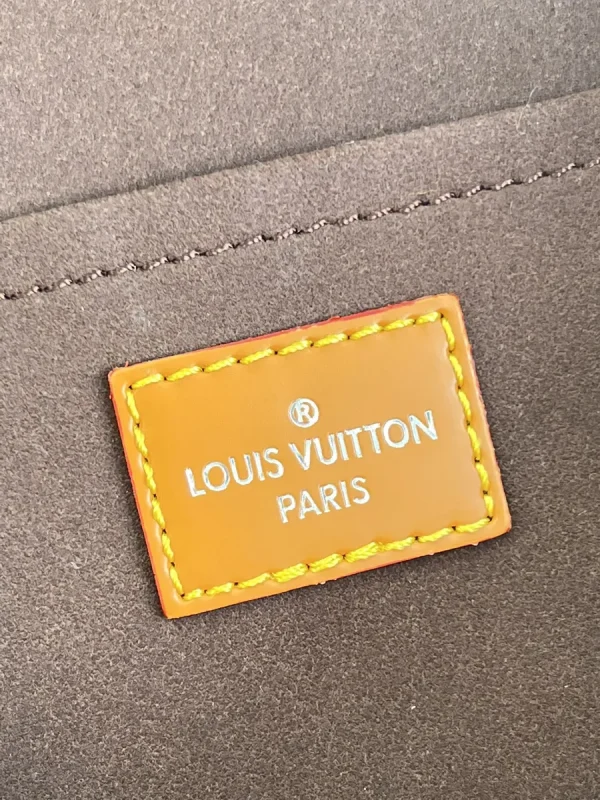LV Cluny Mini EPI 提花肩帶包包-M58931：圖片 10