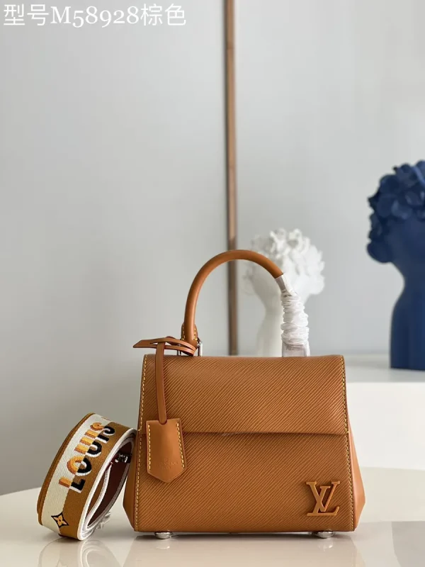 LV Cluny Mini EPI 提花肩帶包包-M58931：圖片 2