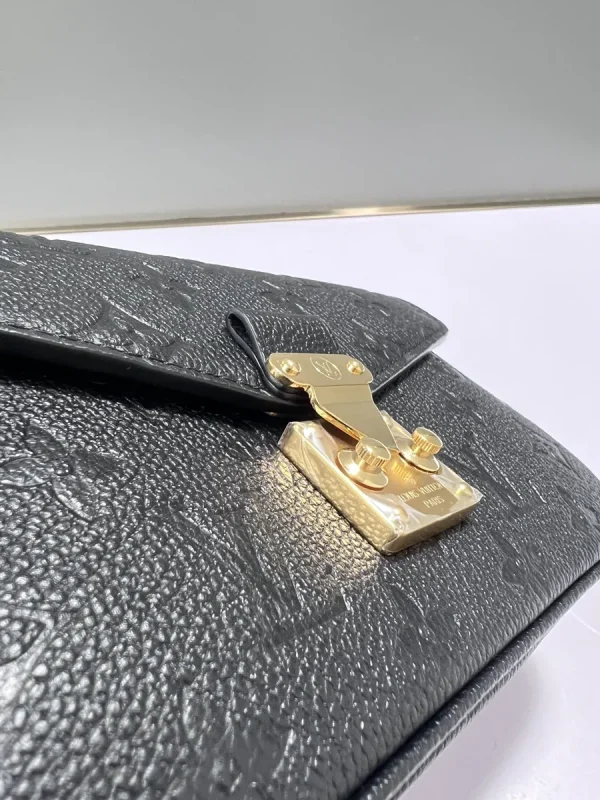 LV Pochette Métis East West Monogram epi包包-M46595：圖片 15