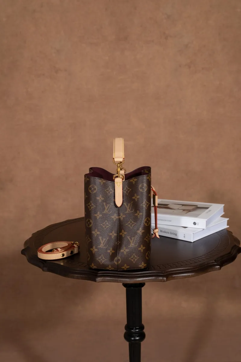 LV Néonoé BB Monogram 小水桶包包-M46581 10 LV Néonoé BB Monogram 小水桶包包-M46581