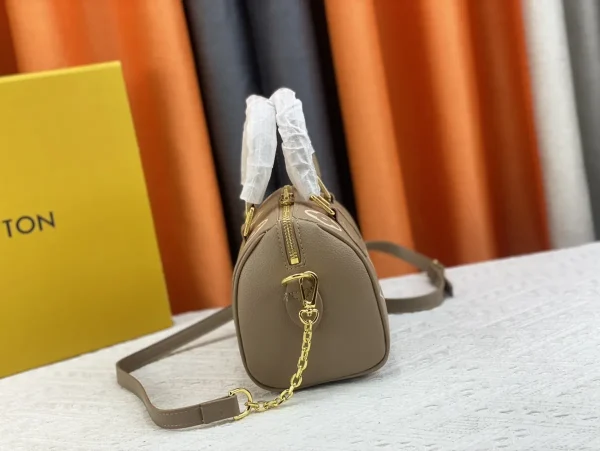 LV Speedy Bandoulière 20 Monogram 壓花EPI皮革 斜揹包-M46575：圖片 5