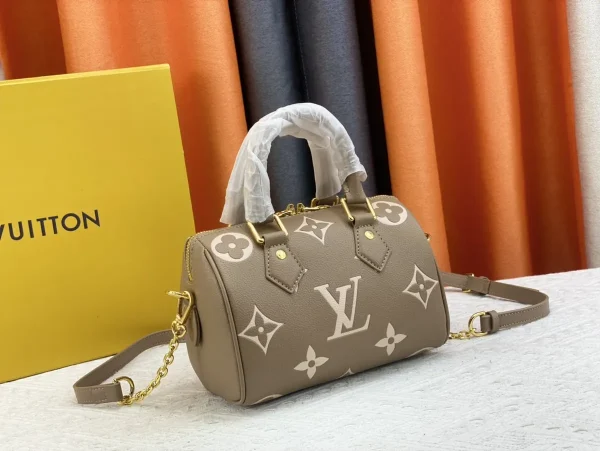 LV Speedy Bandoulière 20 Monogram 壓花EPI皮革 斜揹包-M46575：圖片 4