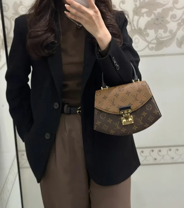 LV Tilsitt Monogram 月牙包包-M46548：圖片 2