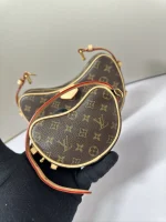 LV 新款 LV RemixCroissant MM Monogram包包-M46828：圖片 35
