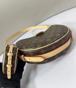 LV 新款 LV RemixCroissant MM Monogram包包-M46828：圖片 24