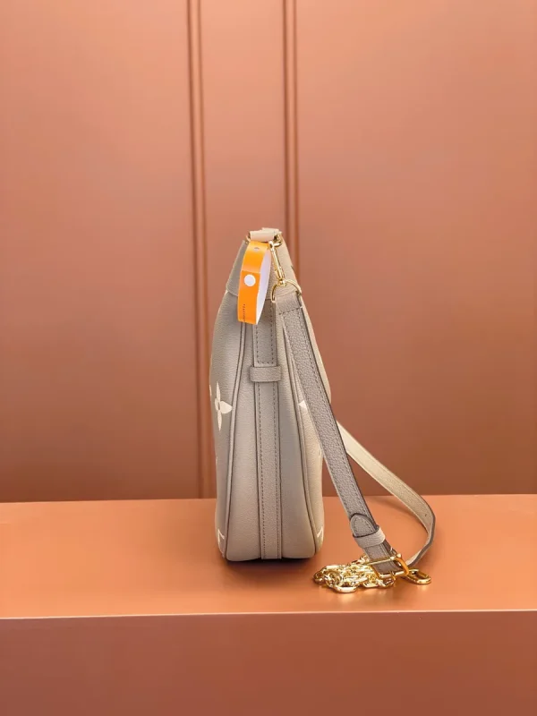 LV Loop Hobo Monogram epi 腋下鏈條包-M46738：圖片 9