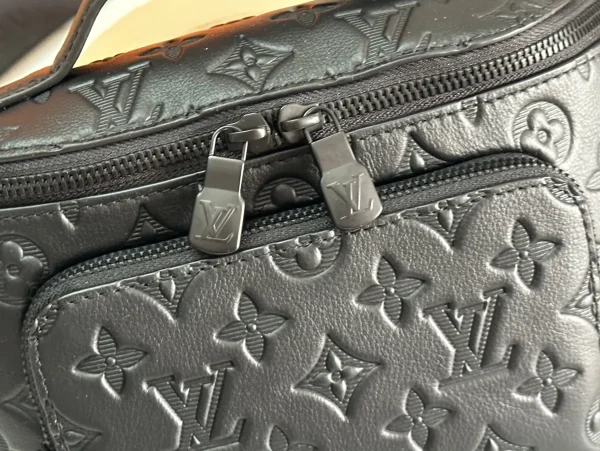 LV Rush Monogram 黑色壓花腰包 -M47058：圖片 8
