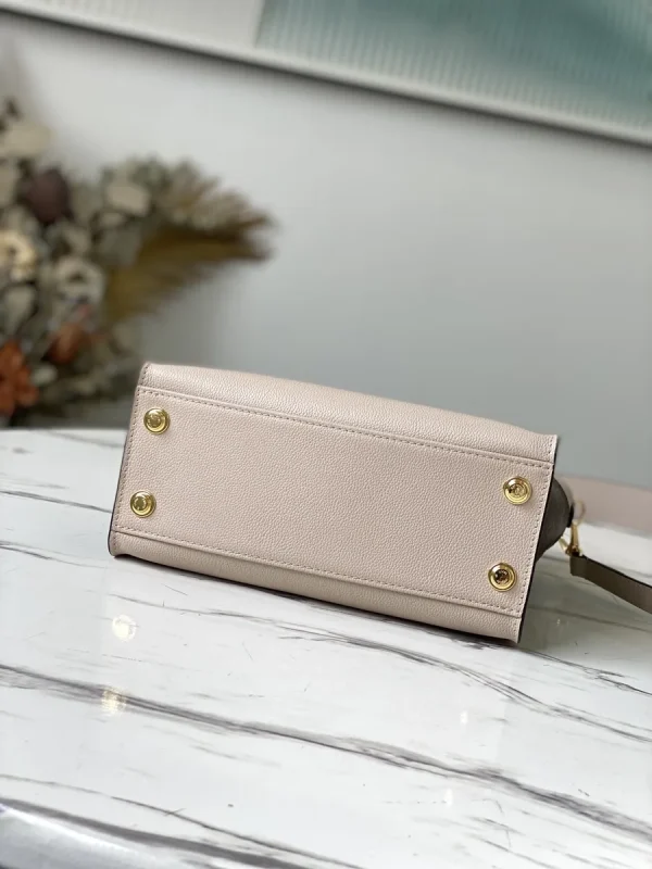 LV On My Side PM Monogram 手拿手提包包-M57729：圖片 5