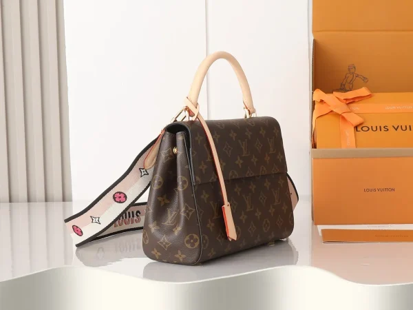 LV Cluny BB Monogram 斜揹包-M46372：圖片 4