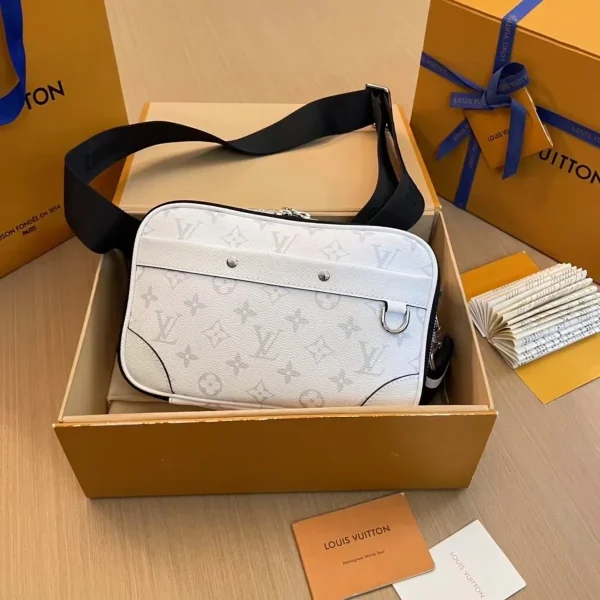 LV Alpha Messenger 男士白色印花相機袋-M31069：圖片 3